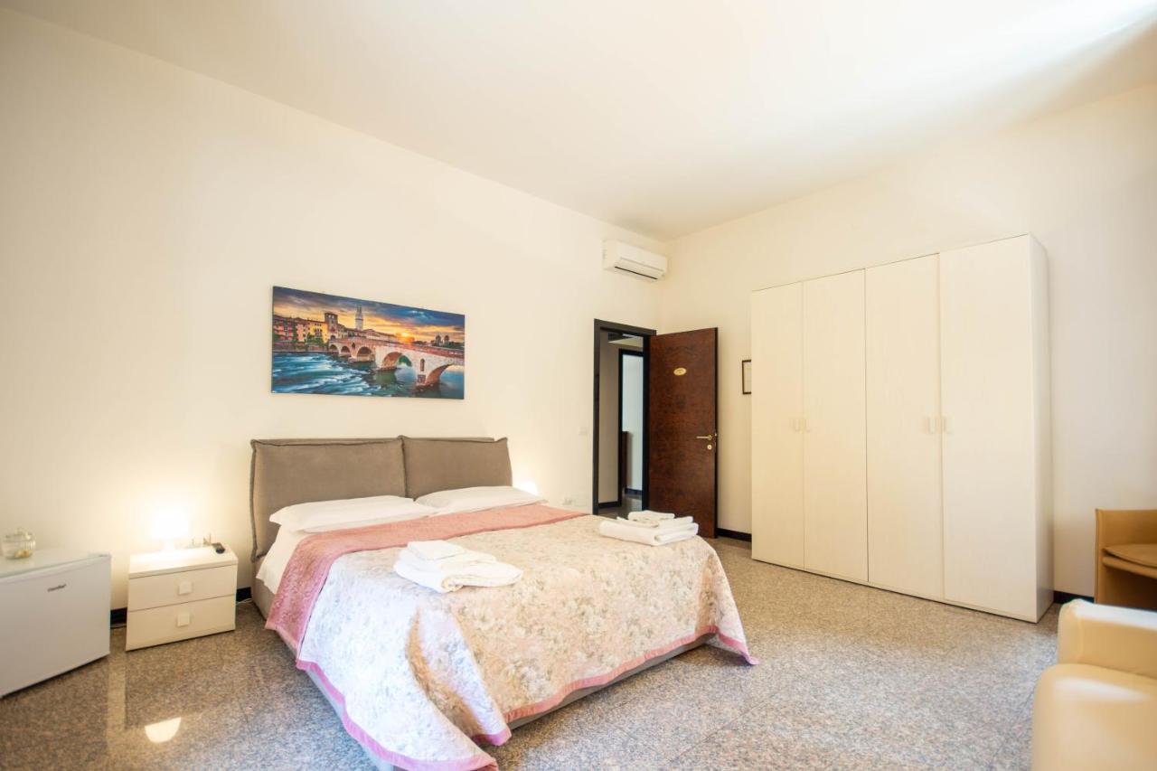 Residenza Bra Rooms ヴェローナ エクステリア 写真