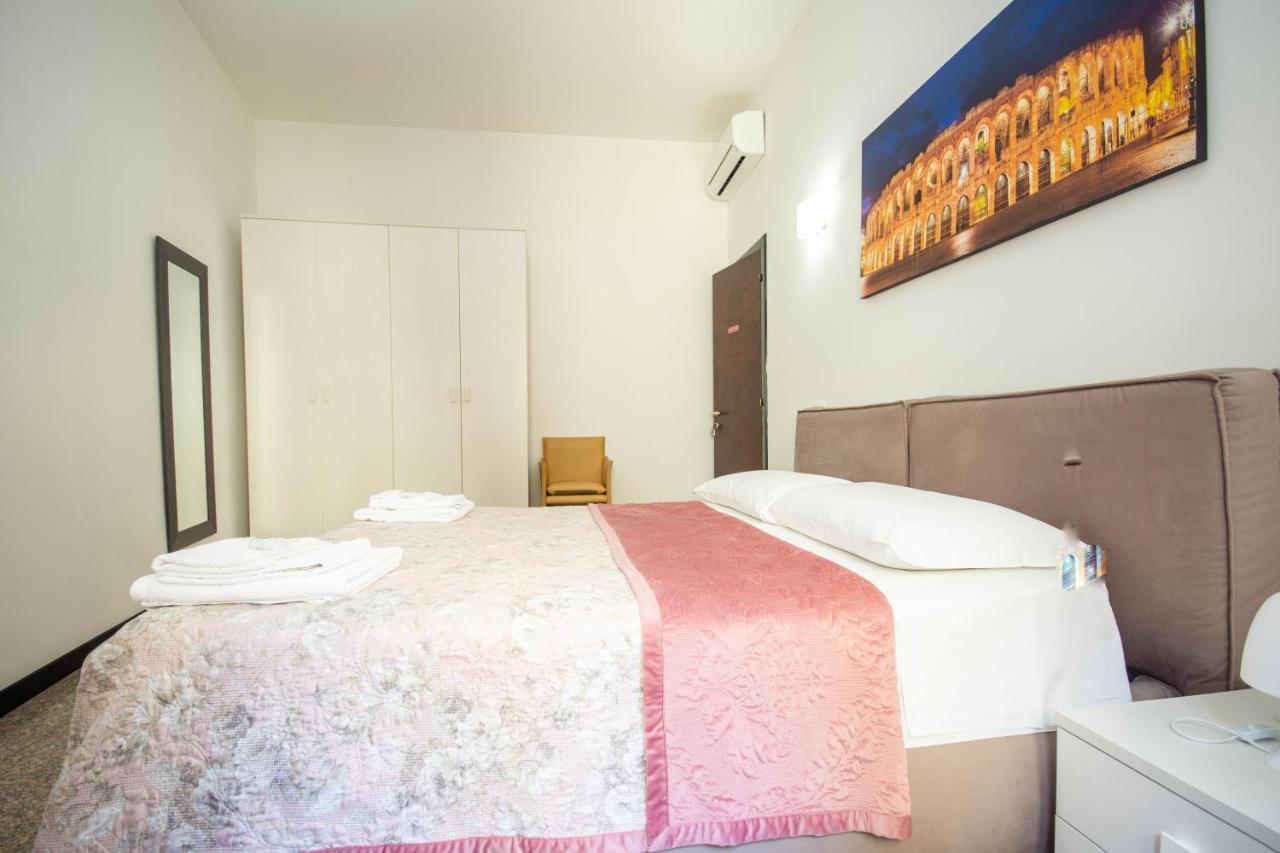 Residenza Bra Rooms ヴェローナ エクステリア 写真