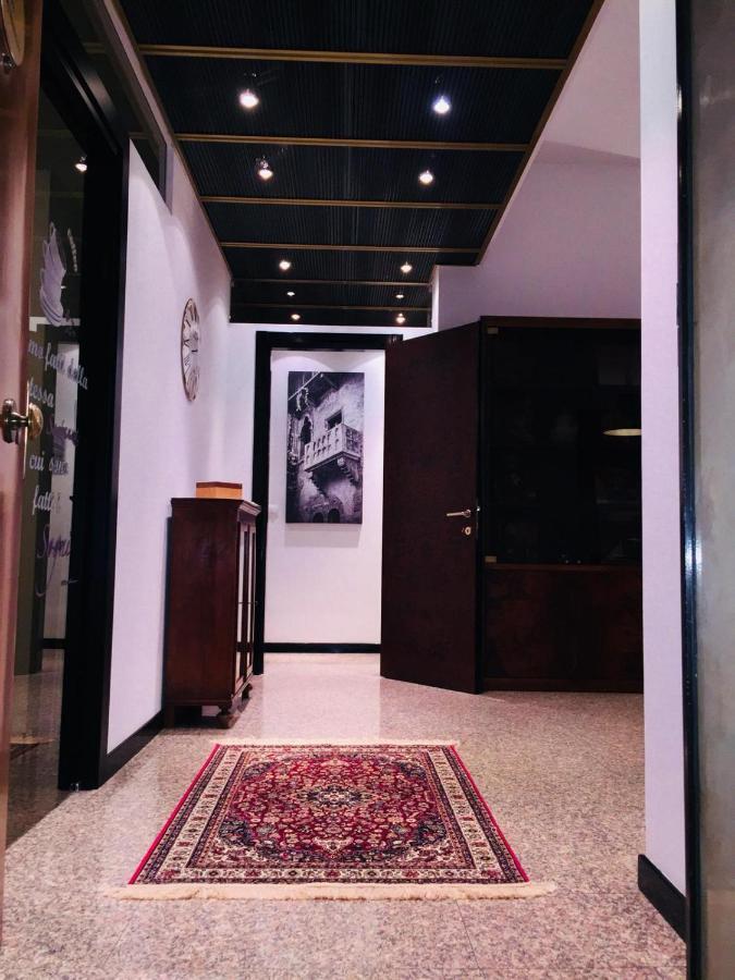 Residenza Bra Rooms ヴェローナ エクステリア 写真